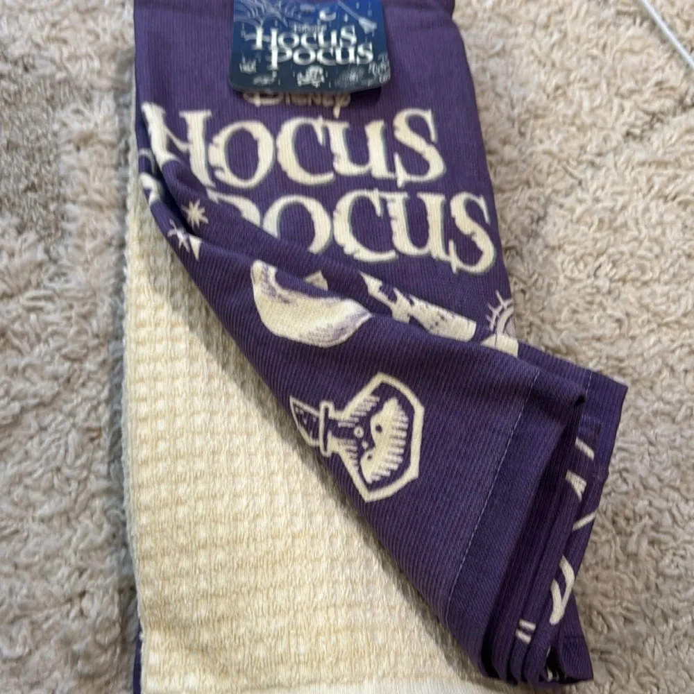 Hocus Pocus  Disney Halloween hand towels Set of 3 NEW